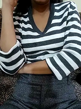 Snapshot of Fuck_me_babyy chatting on 11.08.25 Fuck me babyy online show from 11.08.25