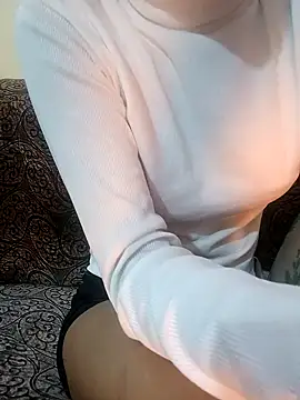 Snapshot of Fuck_me_babyy chatting on 11.20.25 Fuck me babyy online show from 11.20.25