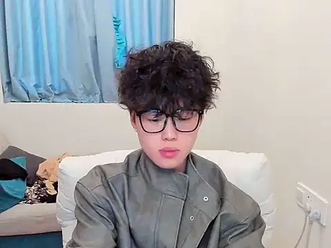 L1kuto online show from 11.08.25