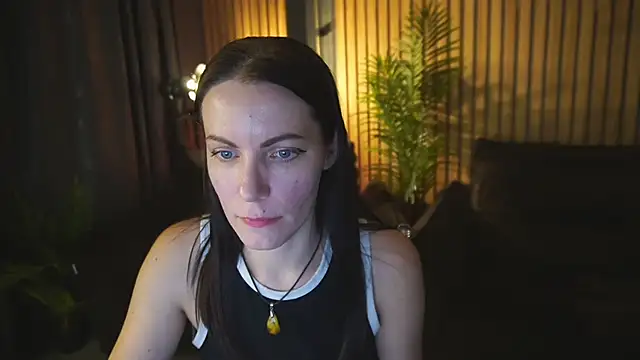 Snapshot of SofieMoons chatting on 12.01.25 SofieMoons online show from 12.01.25