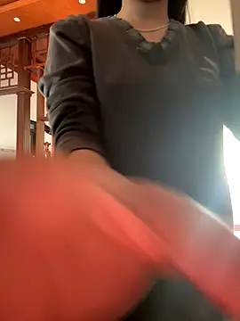 Snapshot of Emily-y chatting on 12.15.25 Emily-y online show from 12.15.25