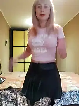 Snapshot of SelinaLovqx chatting on 11.09.25 SelinaLovqx online show from 11.09.25