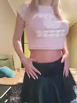 Snapshot of SelinaLovqx chatting on 11.24.25 SelinaLovqx online show from 11.24.25