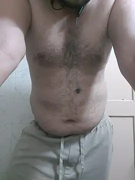 Snapshot of Squeezedkela chatting on 10.22.25 Squeezedkela online show from 10.22.25