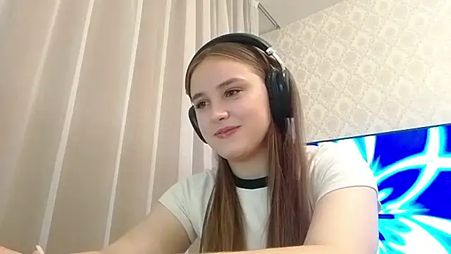 MilaRiviera online show from 10.23.25