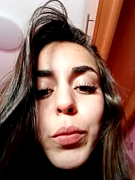 Snapshot of cotoncandyy chatting on 10.30.25 cotoncandyy online show from 10.30.25