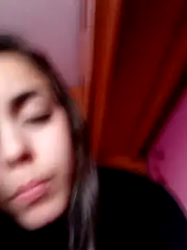 Snapshot of cotoncandyy chatting on 12.18.25 cotoncandyy online show from 12.18.25