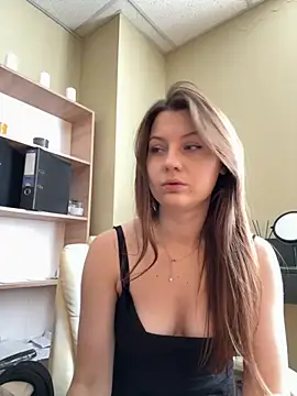 DollyRoma online show from 11.04.25