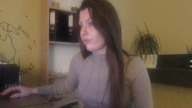 DollyRoma online show from 11.05.25