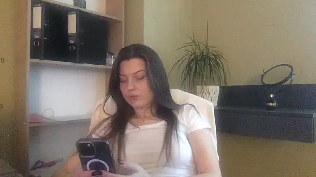 DollyRoma online show from 11.10.25