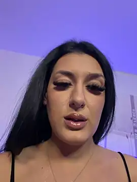 Snapshot of claraseloura chatting on 11.29.25 claraseloura online show from 11.29.25