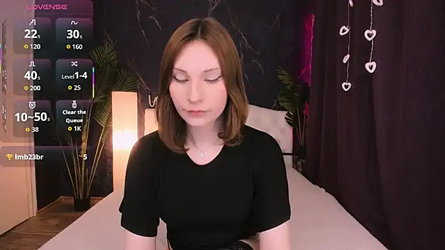 Lady Moor online show from 11.19.25