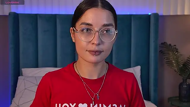 Snapshot of EricaKors chatting on 02.04.26 EricaKors online show from 02.04.26