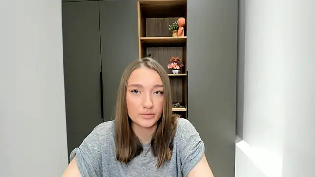 ShemikaCozza online show from 10.25.25