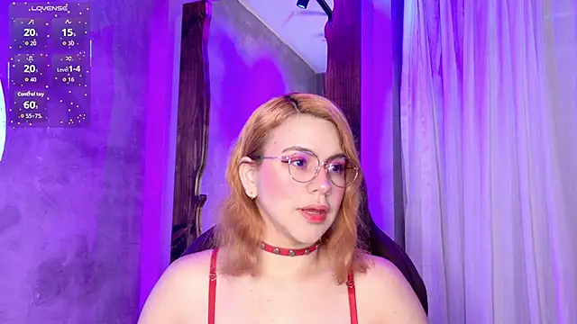 Snapshot of sussiestrawberry chatting on 11.13.25 sussiestrawberry online show from 11.13.25