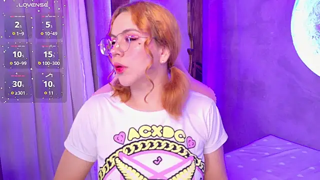 Snapshot of sussiestrawberry chatting on 12.01.25 sussiestrawberry online show from 12.01.25