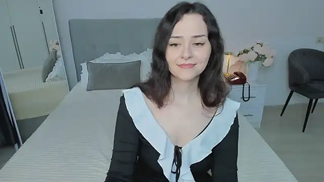 Snapshot of Camilla_Rowen chatting on 11.20.25 Camilla Rowen online show from 11.20.25