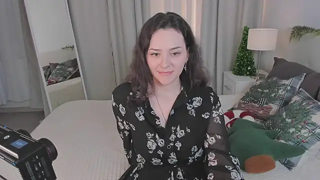 Camilla Rowen online show from 01.17.26