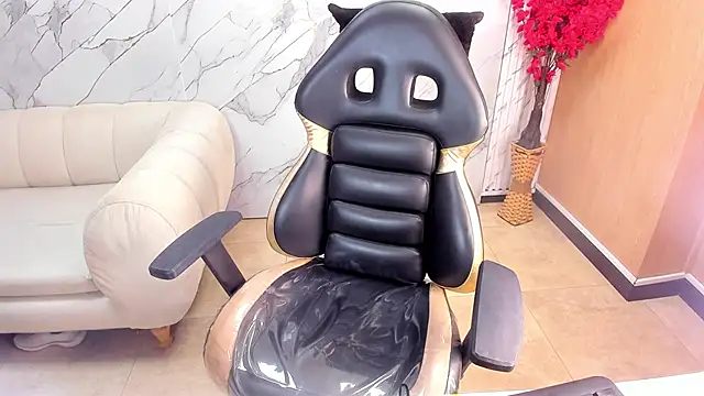 Snapshot of andrea_tasty_tf chatting on 12.15.25 andrea tasty tf online show from 12.15.25