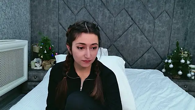 Gloria Bendall online show from 01.09.26