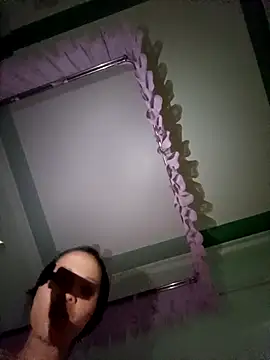 LylyCii69 online show from 10.30.25