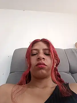 Lunatemptress4 online show from 12.19.25