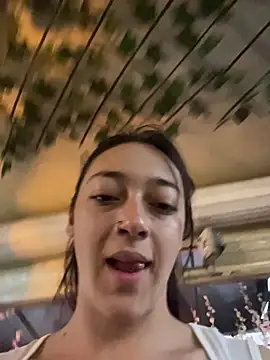 Lia  white online show from 11.18.25