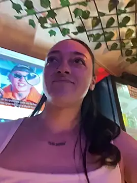 Lia  white online show from 12.14.25