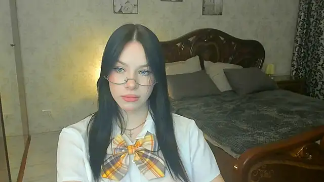 FloraCherry online show from 11.13.25