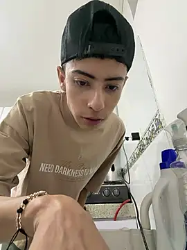 Sebastian Reed online show from 02.10.26