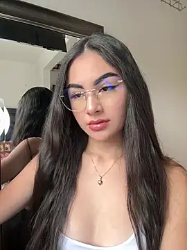 IslaCole online show from 03.17.26