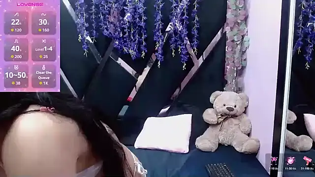 JulietaDiamond online show from 11.28.25