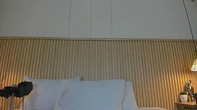 NahimiThompson online show from 07.04.26