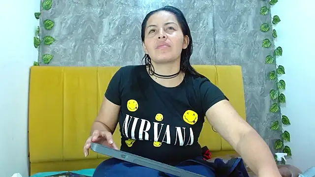 amara leoncm online show from 11.14.25