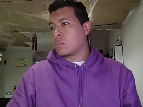 Snapshot of mrpandacol89 chatting on 10.31.25 mrpandacol89 online show from 10.31.25