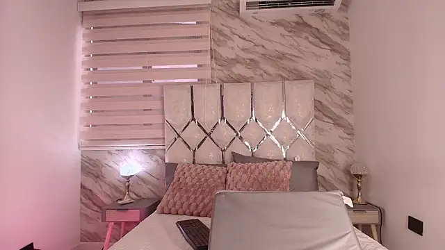 ellisrossi online show from 11.13.25