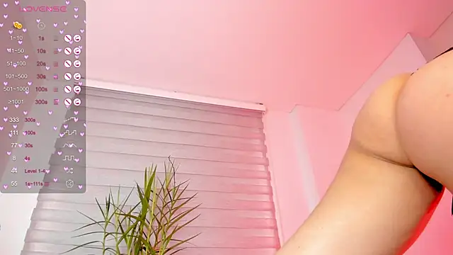 Snapshot of imsofi_kf chatting on 11.17.25 imsofi kf online show from 11.17.25