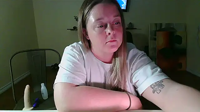 Artgirlie31 online show from 11.12.25