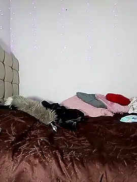 Snapshot of anny_sweet17 chatting on 12.16.25 anny sweet17 online show from 12.16.25