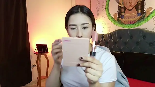 Snapshot of melissa__dolce chatting on 12.14.25 melissa dolce online show from 12.14.25