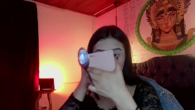 Snapshot of melissa__dolce chatting on 12.18.25 melissa dolce online show from 12.18.25