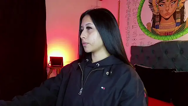 Snapshot of melissa__dolce chatting on 12.21.25 melissa dolce online show from 12.21.25