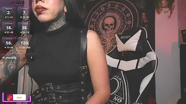 Dalia Vorhees online show from 11.22.25