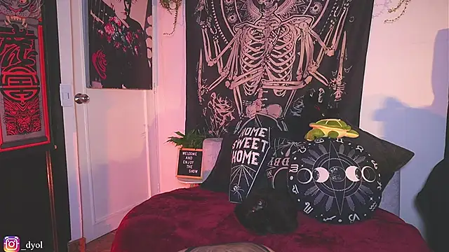 Dalia Vorhees online show from 02.17.26