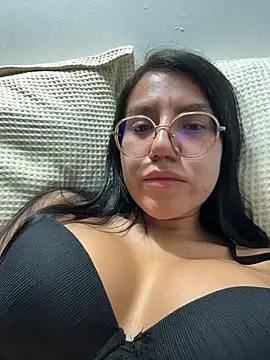 violetbunnyy1 online show from 12.16.25