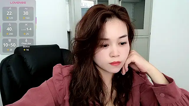 Ella-61 online show from 10.27.25