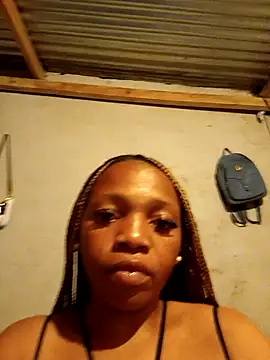 Snapshot of 09slambitch chatting on 11.03.25 09slambitch online show from 11.03.25