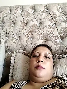 IndianLara online show from 11.03.25