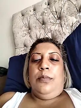 IndianLara online show from 03.12.26