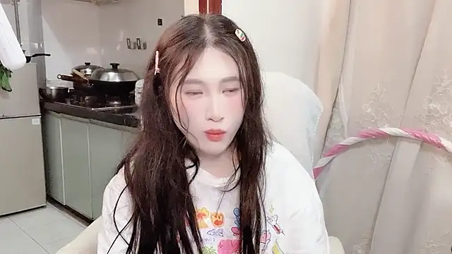 Snapshot of anna-888- chatting on 12.19.25 anna-888- online show from 12.19.25